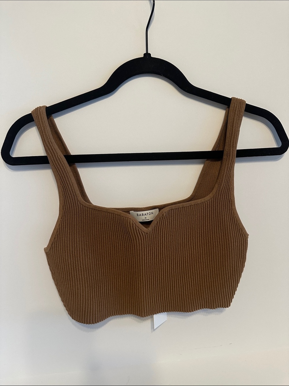 Aritzia Babaton Sculpt Knot Notch Tank in Saville